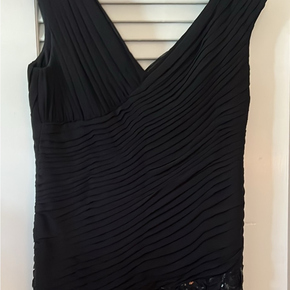 Elegant Black Sleeveless Dress